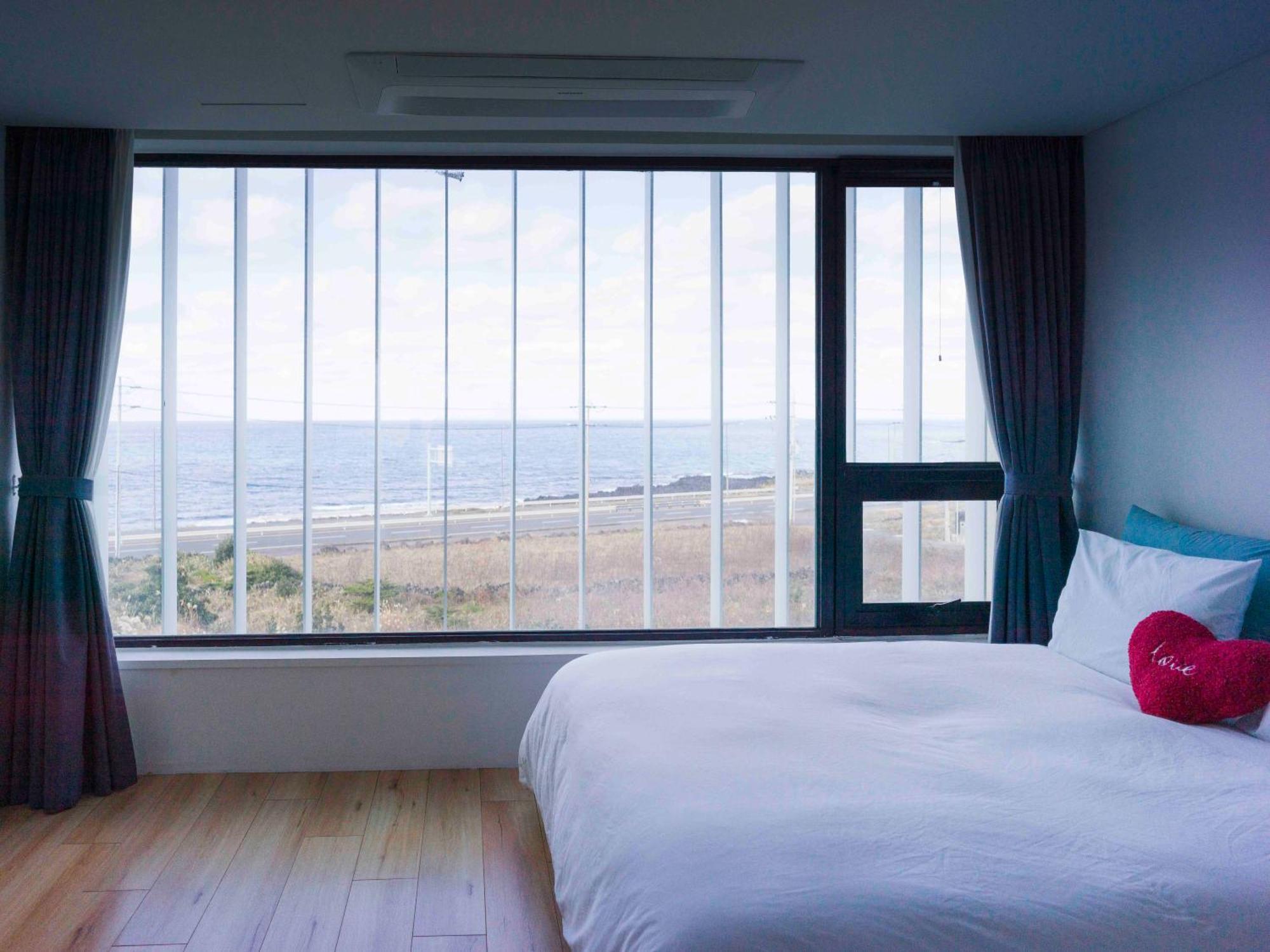 Boutique Pool Villa Namib Jeju Exterior photo